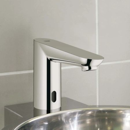 Фото Кран сенсорний для умивальника GROHE EUROECO